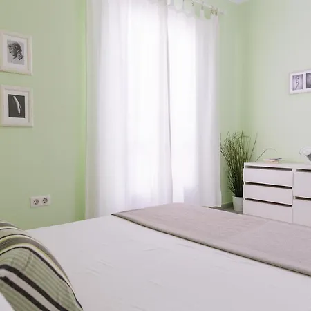 Alki 20m From Saint George Beach *