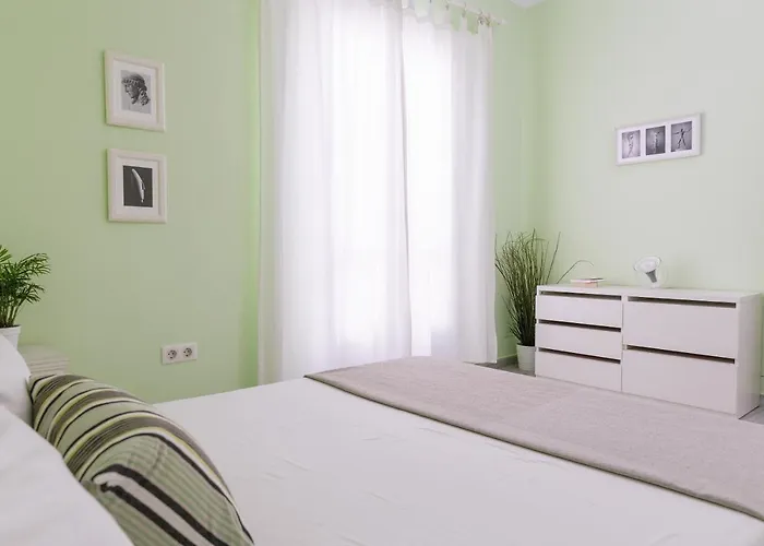 Alki 20m From Saint George Beach *