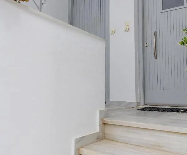 Alki 20m From Saint George Beach Apartamento Naxos City